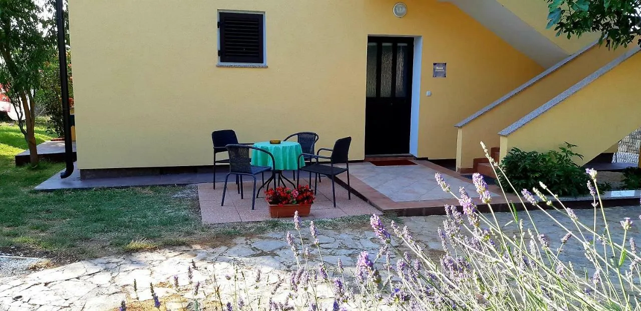 PUY Vesna Apartment